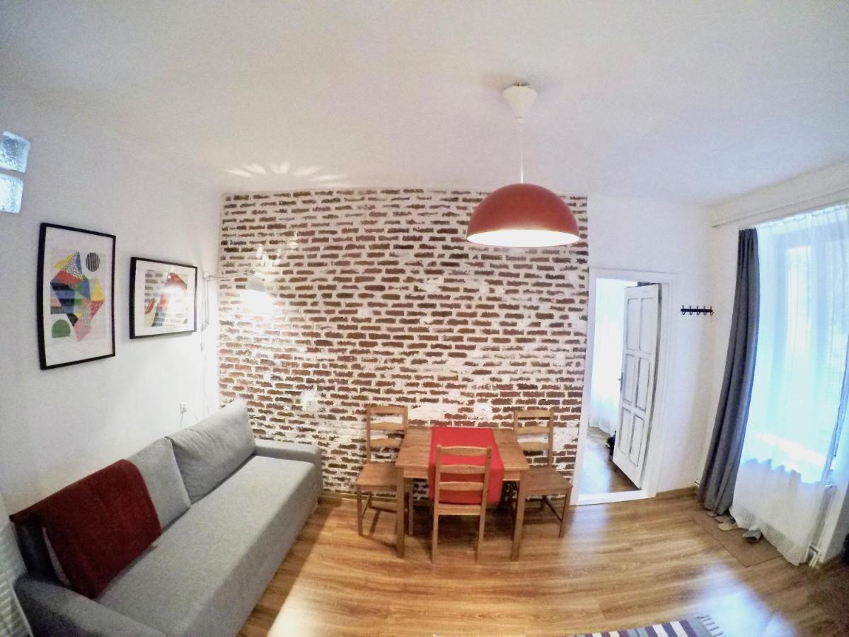 Fifty Shades Of Travel Apartamento Braşov Exterior foto