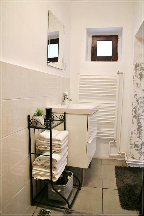 Fifty Shades Of Travel Apartamento Braşov Exterior foto