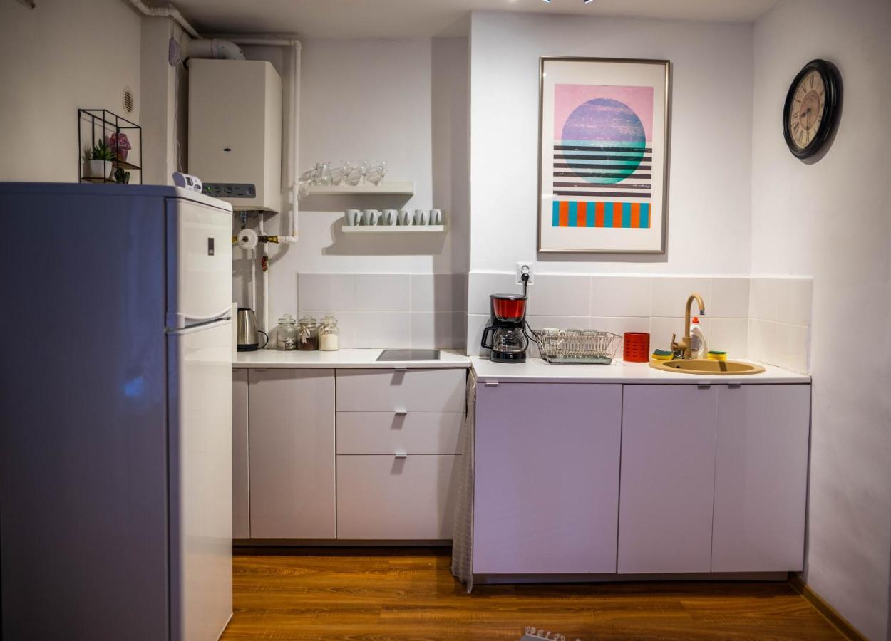Fifty Shades Of Travel Apartamento Braşov Exterior foto