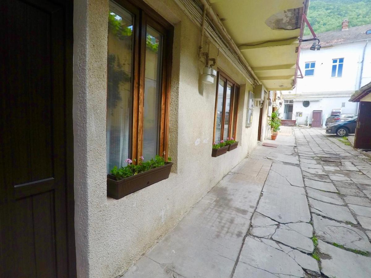 Fifty Shades Of Travel Apartamento Braşov Exterior foto